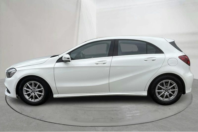 Mercedes A180 bild 2