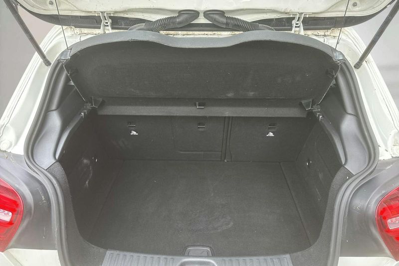 Mercedes A180 bild 9