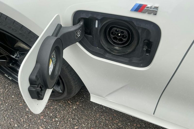 BMW 330 bild 19