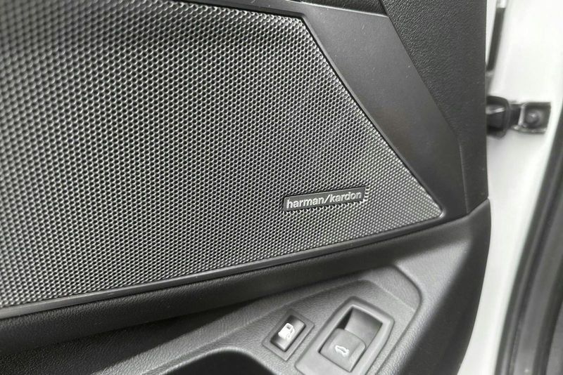 BMW 330 bild 14