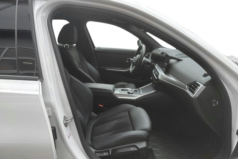 BMW 330 bild 7