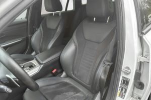 BMW 330 bild 15