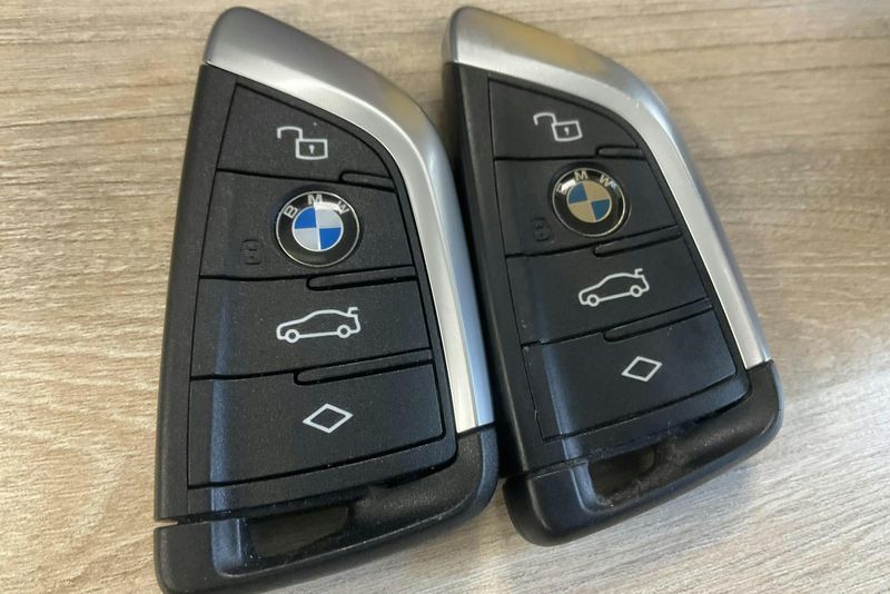 BMW 330 bild 21