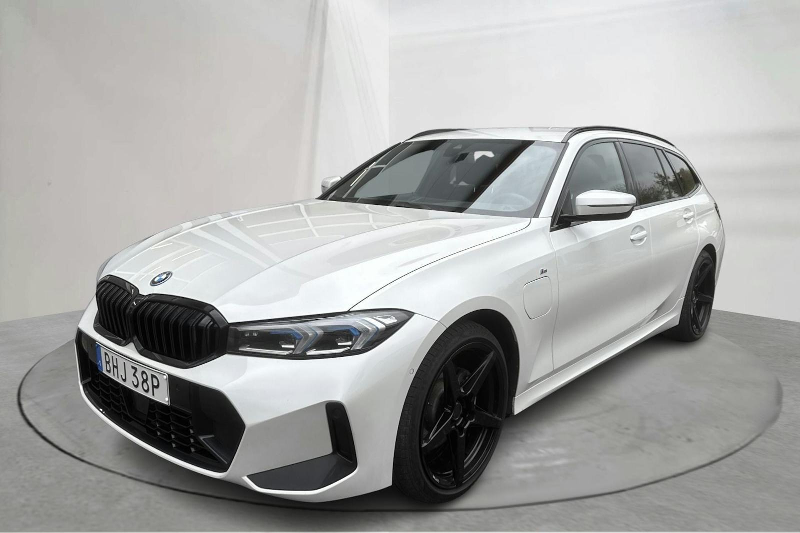BMW 330