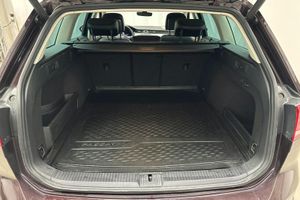 Volkswagen Passat bild 9
