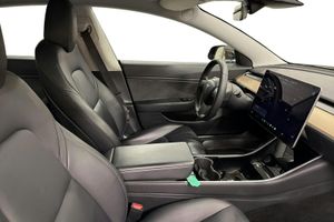 Tesla Model 3 bild 7