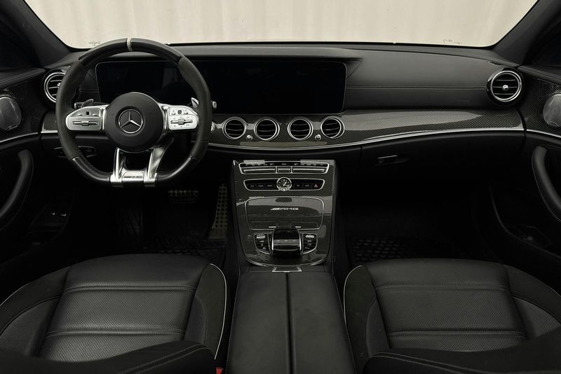 Mercedes E63 AMG bild 6