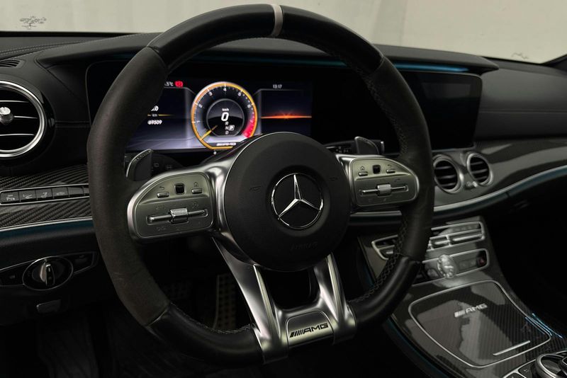 Mercedes E63 AMG bild 18