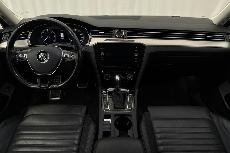 Volkswagen Passat bild 6