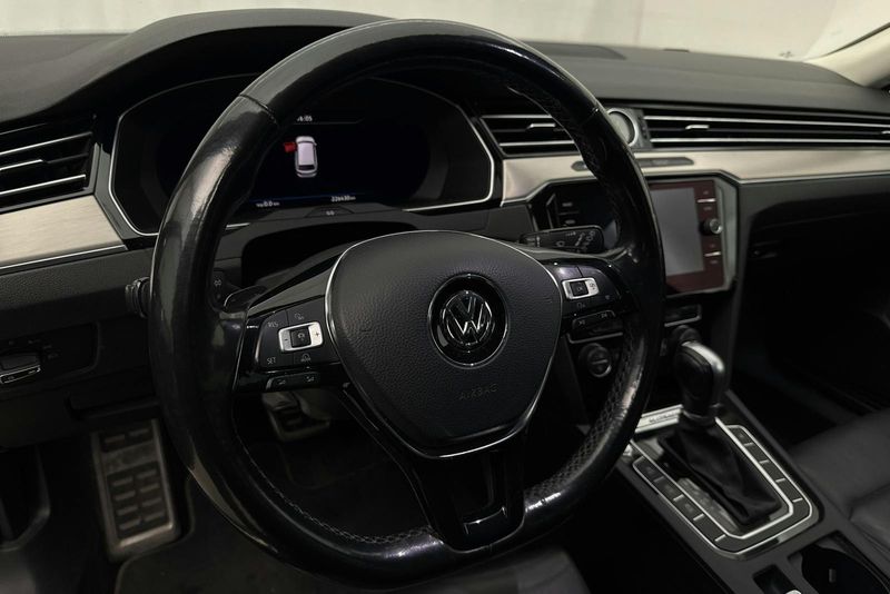 Volkswagen Passat bild 13