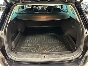 Volkswagen Passat bild 7