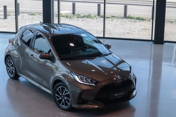 Toyota Yaris HYBRID ACTIVE PLUS AUTOMAT LED BACKKAMERA DIGITAL DISPL - 2020