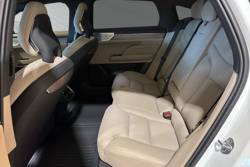 Volvo ES90 bild 9