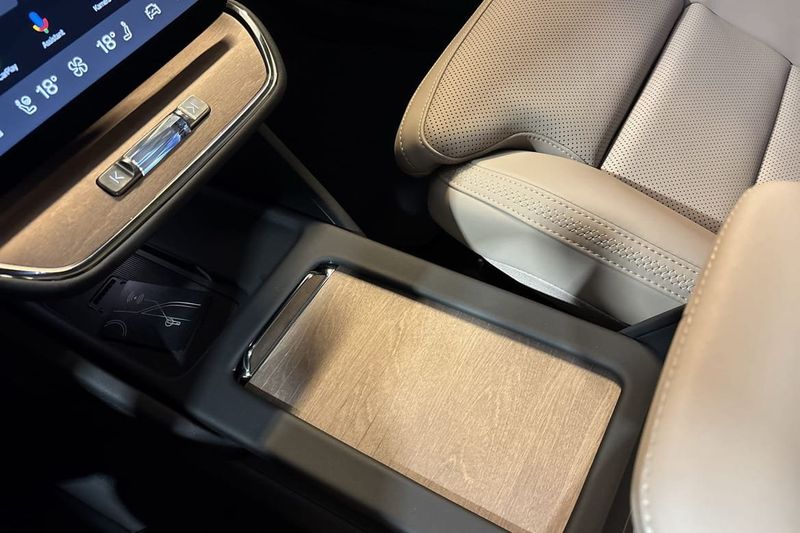 Volvo ES90 bild 22