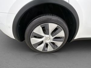 Tesla Model Y bild 29