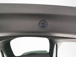 Tesla Model Y bild 13