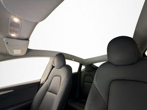 Tesla Model Y bild 19