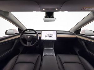 Tesla Model Y bild 18