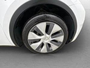 Tesla Model Y bild 30