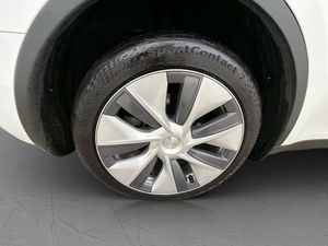 Tesla Model Y bild 30