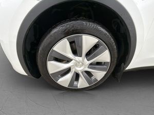 Tesla Model Y bild 28