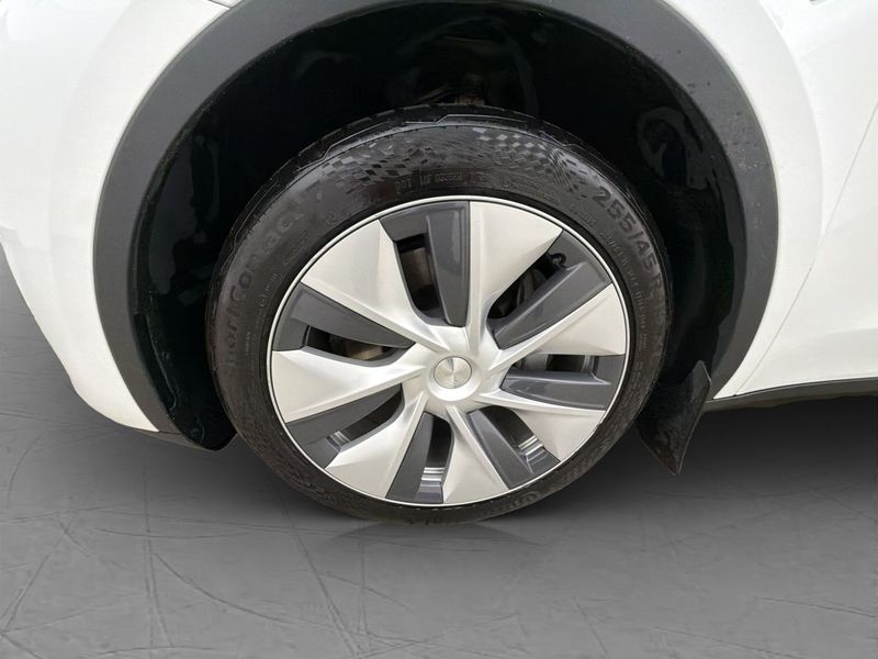 Tesla Model Y bild 28