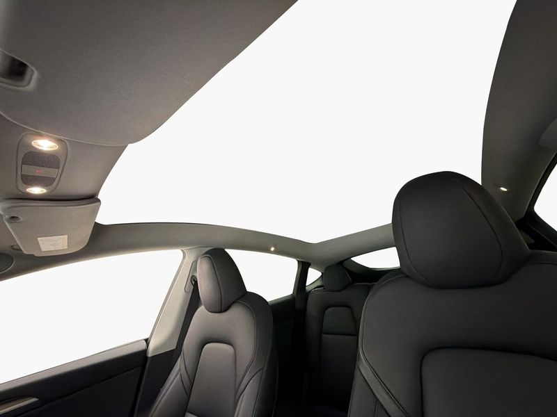 Tesla Model Y bild 20