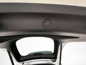 Tesla Model Y bild 13