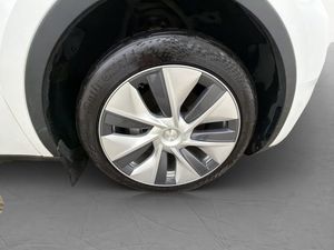 Tesla Model Y bild 31