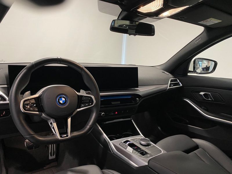 BMW 330 bild 6