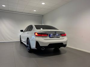 BMW 330 bild 10