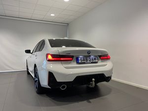 BMW 330 bild 9