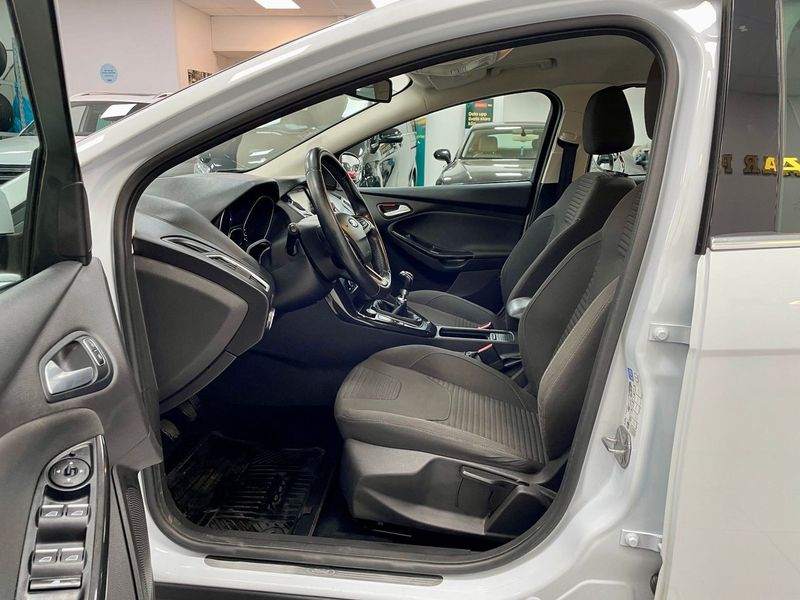 Ford Focus bild 17