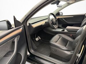 Tesla Model Y bild 12