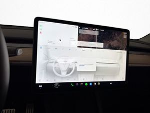 Tesla Model Y bild 28