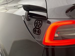 Tesla Model Y bild 32