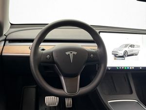 Tesla Model Y bild 13