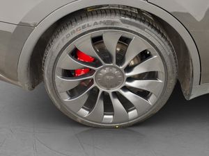 Tesla Model Y bild 35