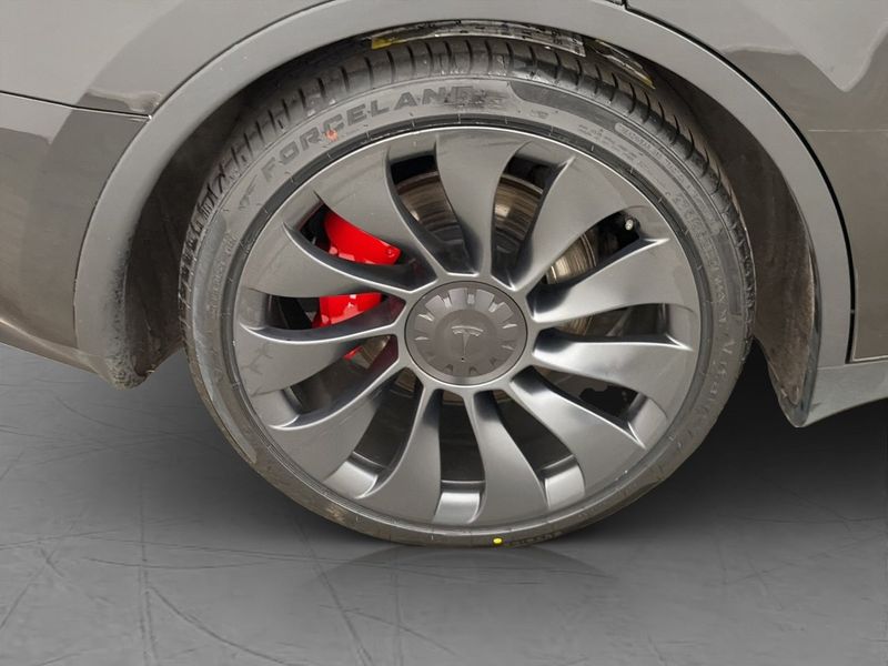 Tesla Model Y bild 35