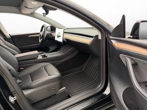 Tesla Model Y bild 15