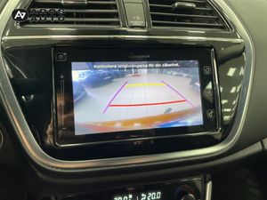 Suzuki S-CROSS bild 13