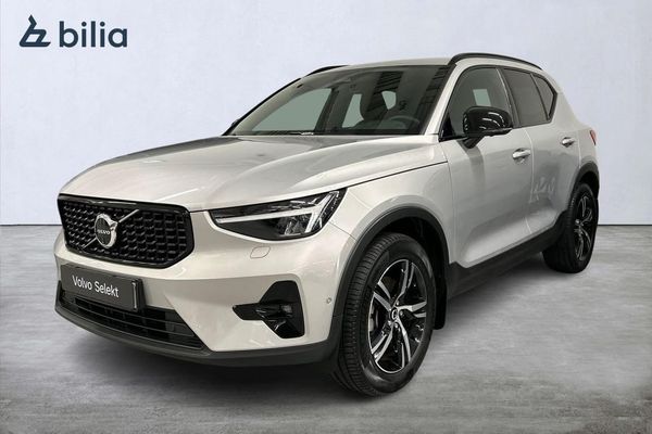 Volvo XC40 B3 FWD Bensin Plus Dark Drag 360 Förarstödspkt - 2025