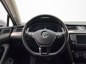 Volkswagen Passat bild 9