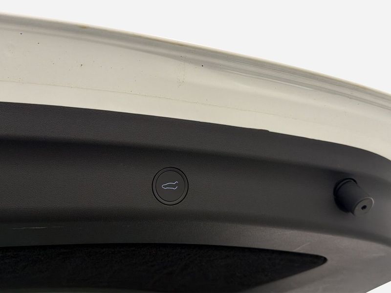 Tesla Model Y bild 30