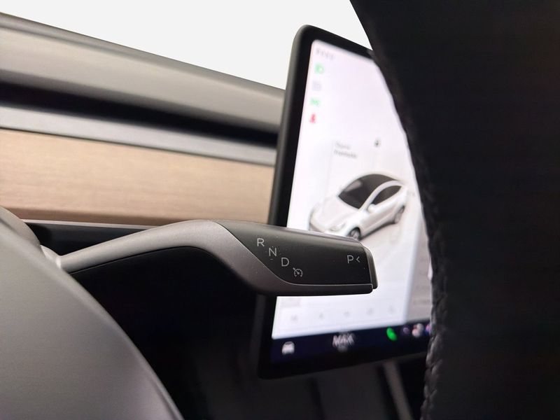 Tesla Model Y bild 27
