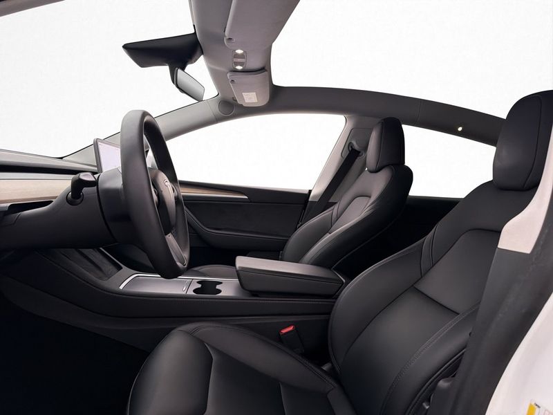 Tesla Model Y bild 10