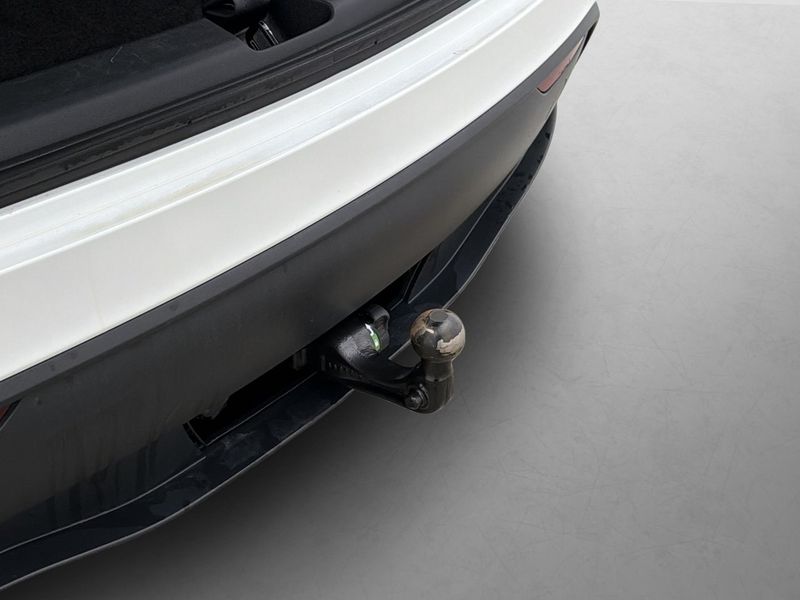 Tesla Model Y bild 16