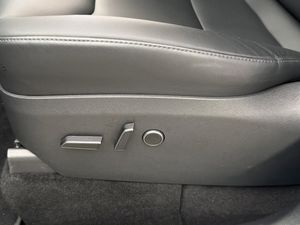 Tesla Model Y bild 29