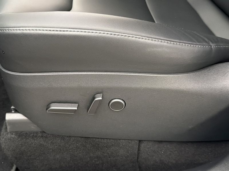 Tesla Model Y bild 29