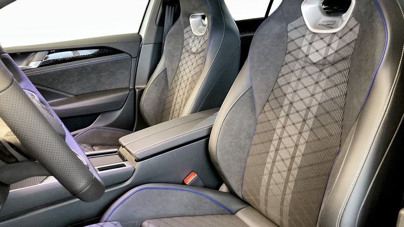 Volkswagen Passat bild 8